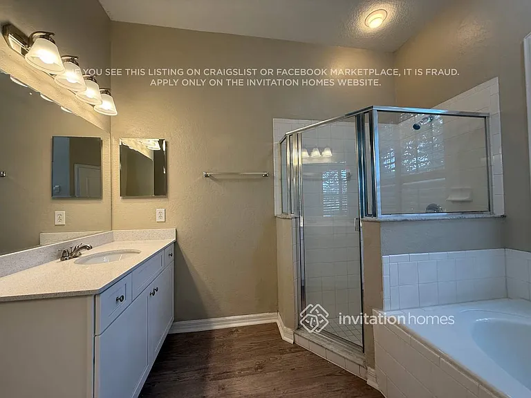 136 Lombard Cir — Photo 10