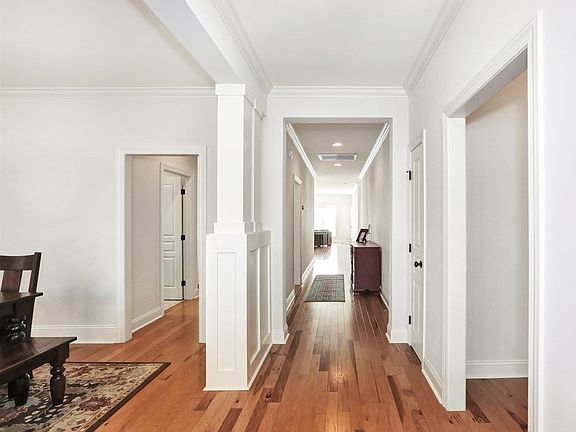 4th image of 6404 Lincoln Park Pl