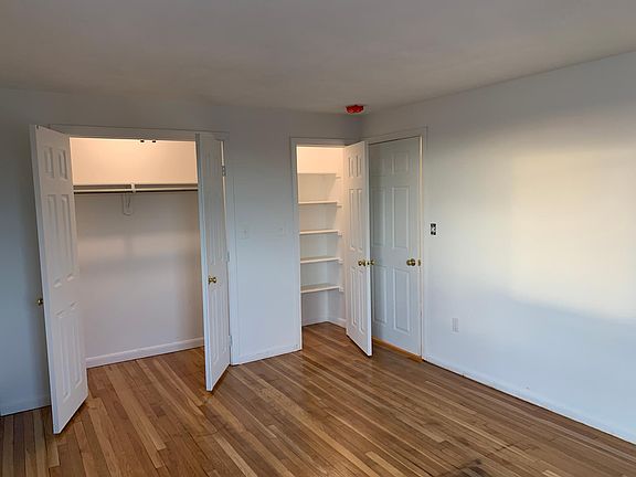 4th image of 435 Shirley St #42