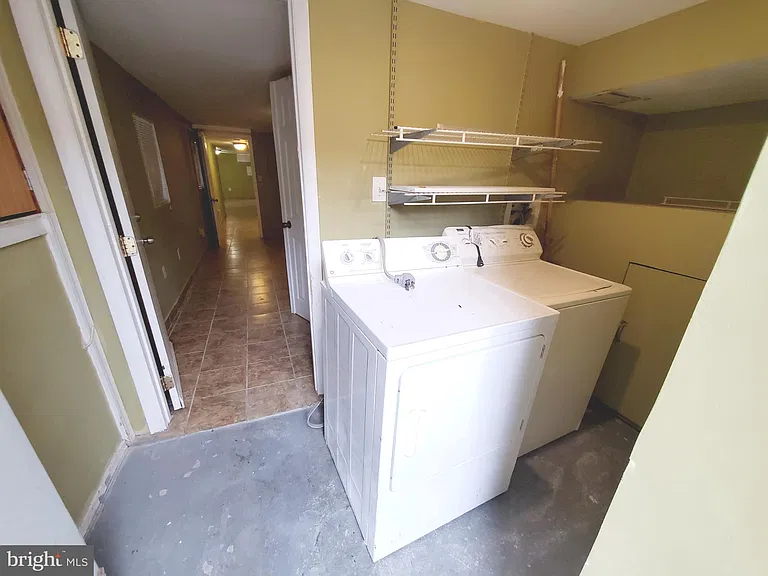 1131 N Gilmor St #BASEMENT — Photo 12