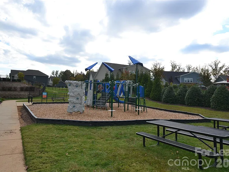 17228 Shearer Rd — Photo 47