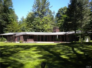 13 Copper Beech Ln, Ridgefield, CT 06877