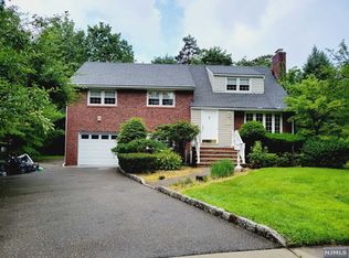 228 Burnside Pl, Ridgewood, NJ 07450
