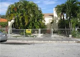 1023 SW 12th Ct — Photo 1