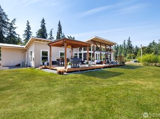 7929 NE Hunt Club Ln, Hansville, WA 98340