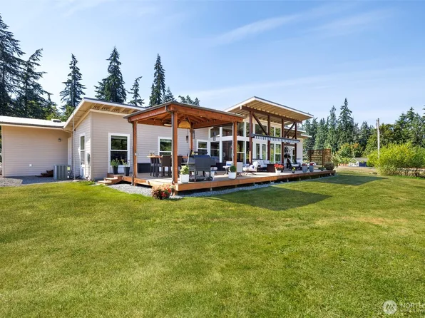 7929 NE Hunt Club Lane, Hansville, WA 98340