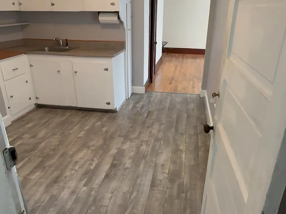 61 Angell Ave #2