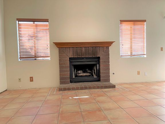 5th image of 238 Blackfoot Ln