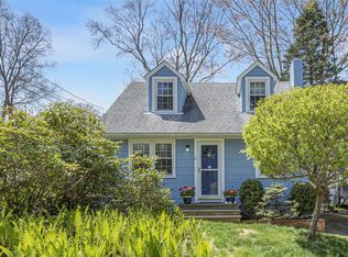 133 Beach Rd, Wading River, NY 11792