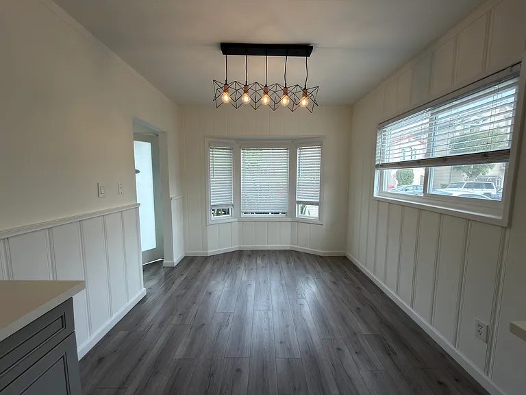 1110 Mira Mar Ave — Photo 12
