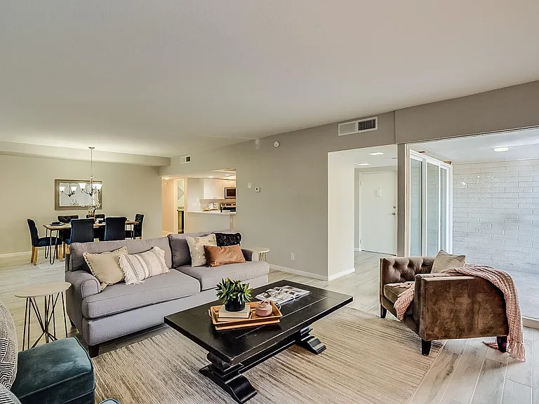 351 E Thomas Rd #D201 — Photo 8
