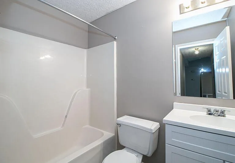 131 Lilian Dr — Photo 21
