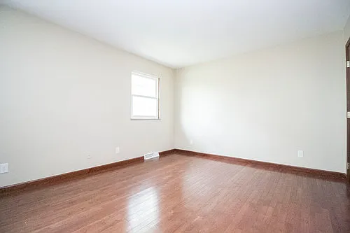 2731 Glendale Ave #J — Photo 13