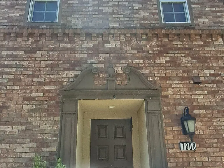 7808 Stoneleaf Rd — Photo 1