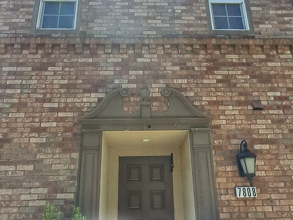 7808 Stoneleaf Rd