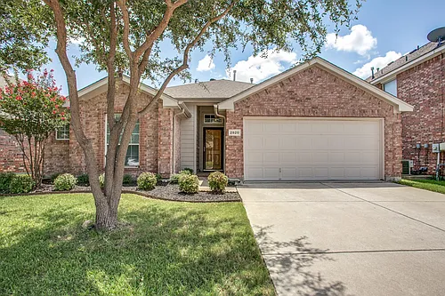 2820 Red Wolf Dr Photo 1