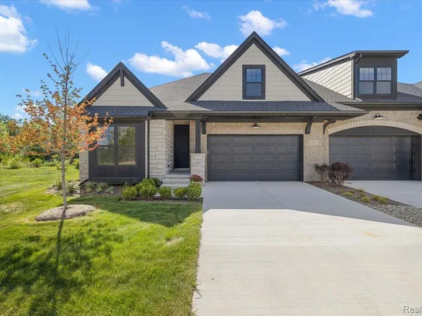 2020 Breckenridge Ct, Rochester, MI 48307