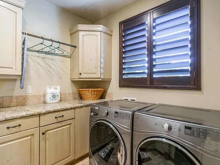 2732 S 4010 W — Photo 28