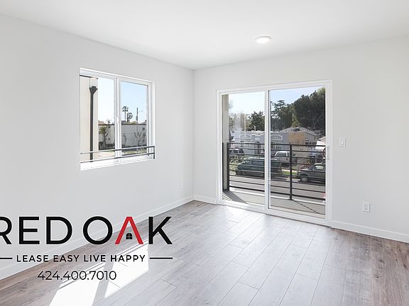 2nd image of 14205 Gilmore St #14207-1/2