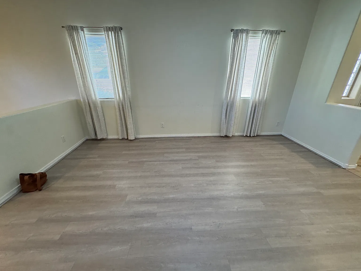 2 bed, 2.5 bath, 1323 sqft, $2,000 — Photo 2