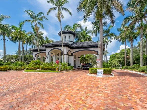 15747 SW 40th St #213, Miramar, FL 33027