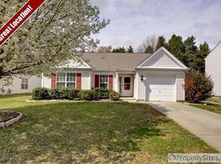 10405 Roundleaf Dr, Charlotte, NC 28213