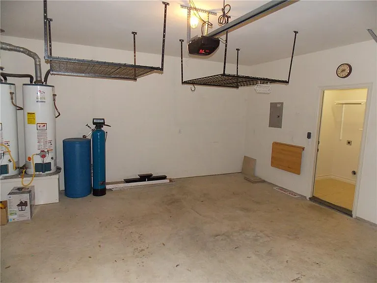 20961 Mandrake Dr — Photo 32