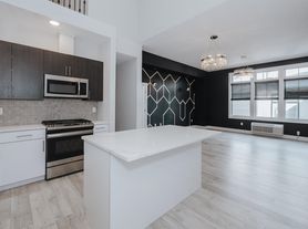 17 Cumbermeade Rd, Fort Lee, NJ