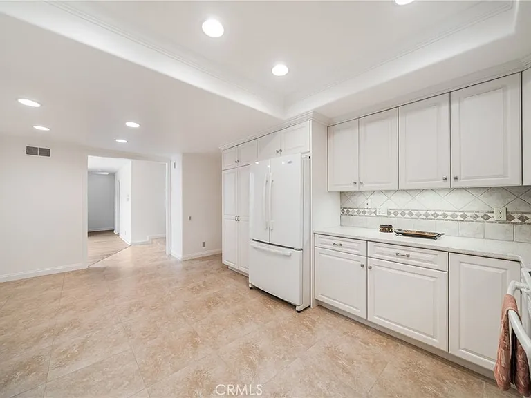 24382 Macedo Dr — Photo 14
