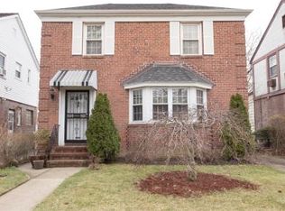 7526 192nd St, Flushing, NY 11366