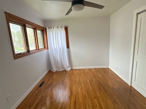 4th image of 2301 W 3rd St #511