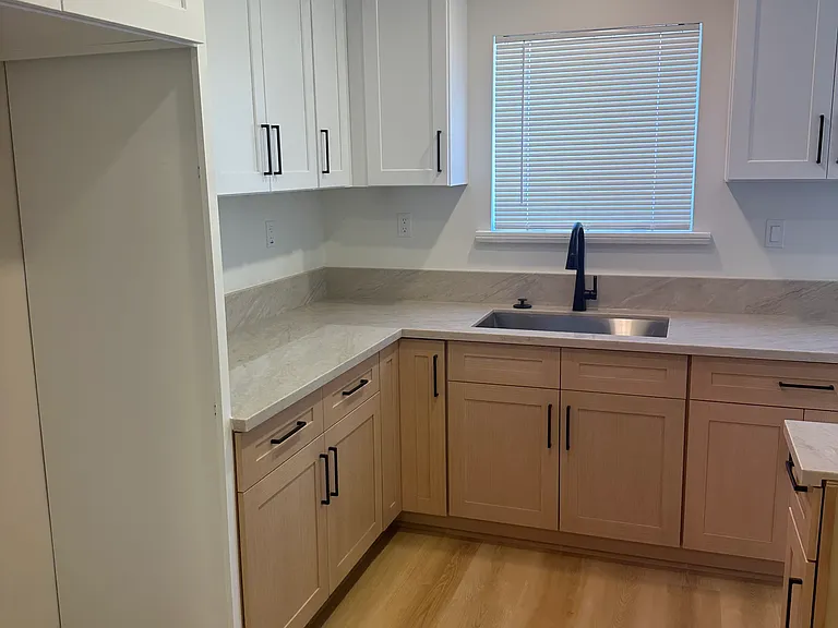417 S Fremont Ave — Photo 2