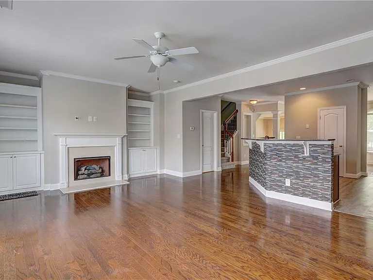 852 Red Hart Ln — Photo 5