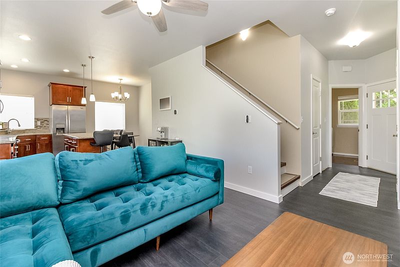 5th image of 17609 146th Avenue E