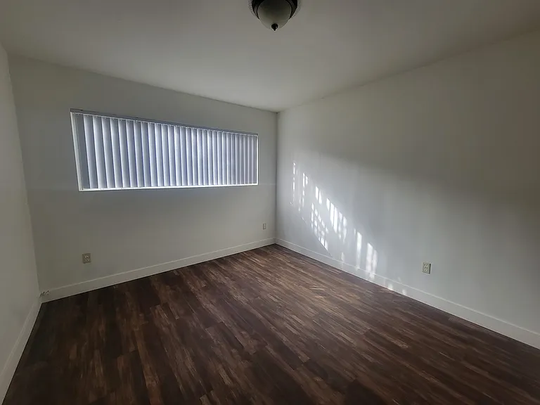 2402 S Shenandoah St #1 — Photo 12