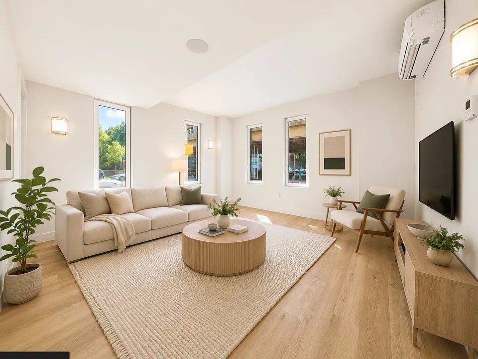 3 Clarkson Ave #504