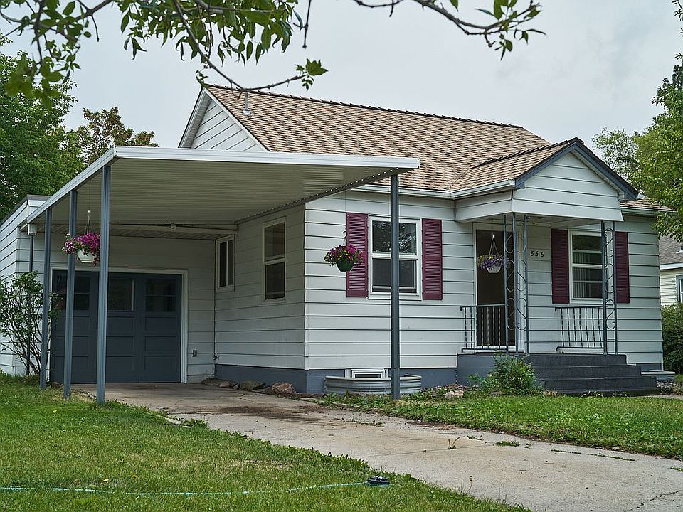 Beautiful home 406 830 3070