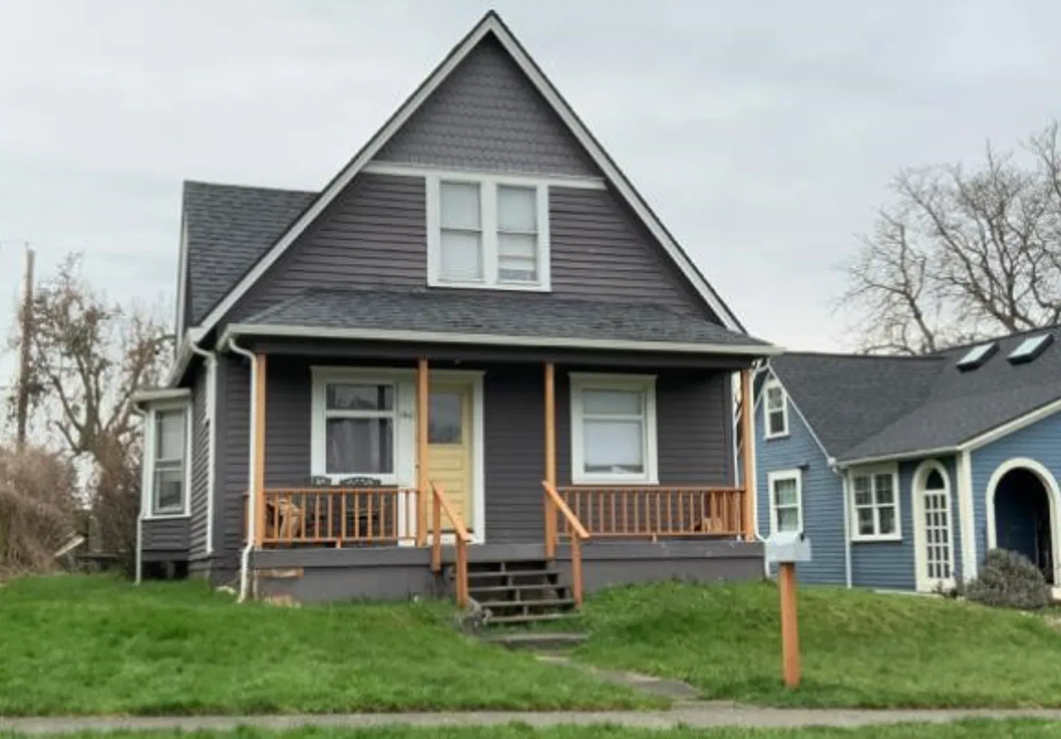 Craftsman's Style Near WWU — Photo 1