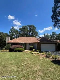 3 bed, 2.0 bath, 1760 sqft, $2,200 — Photo 2