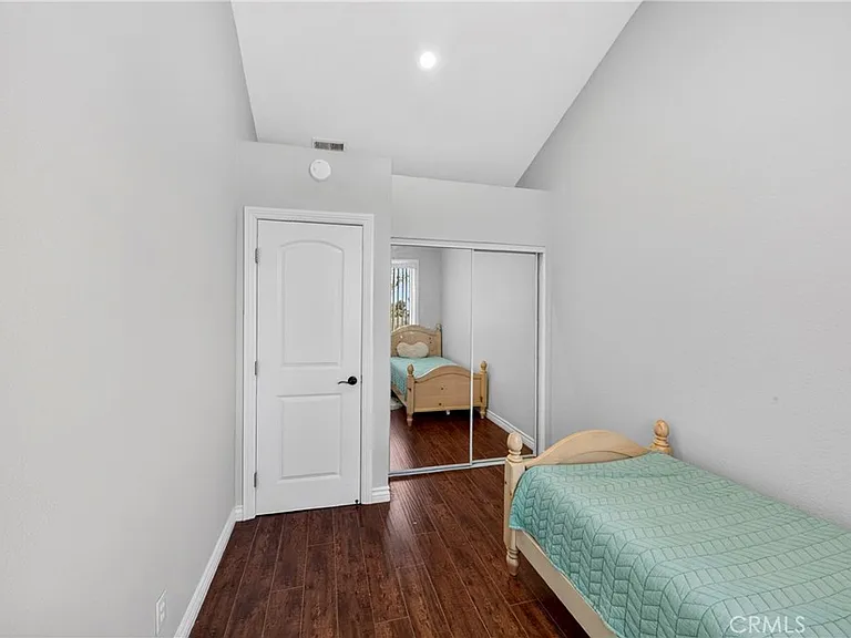 2540 Royale Pl — Photo 21