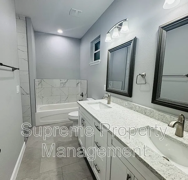 2604 N 29th St — Photo 10