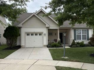 12 Iris Ct, Marlton, NJ 08053