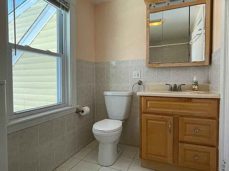 139 Oakdale Rd — Photo 36