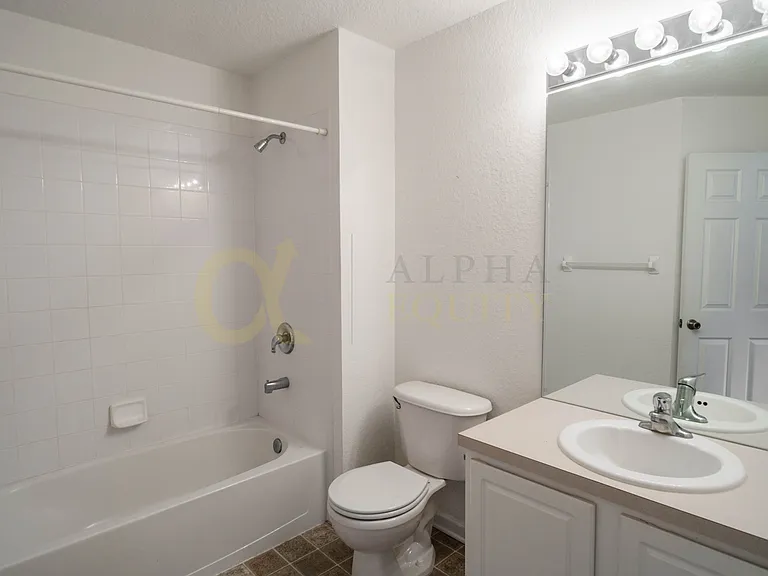 5012 Hawkstone Dr — Photo 6