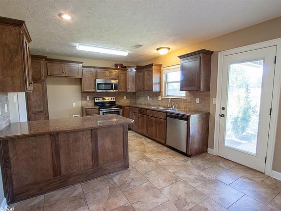 5th image of 6 Dove Creek Dr