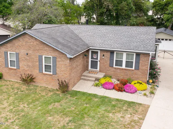 126 Crews Dr, Louisville, KY 40218