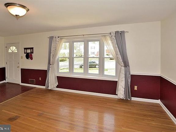2nd image of 8303 Brixton St