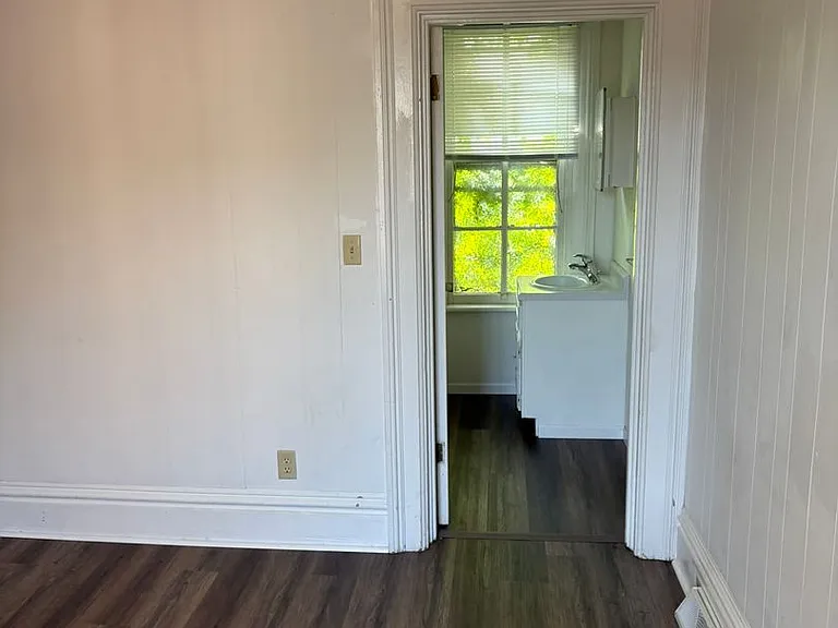 1471 Main St #3 — Photo 9