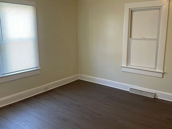 5th image of 1320 Marne St