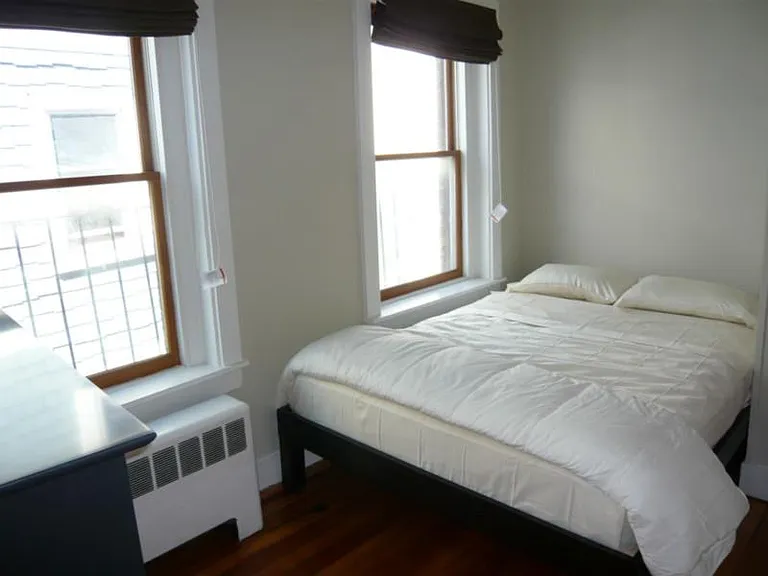435 Hanover St #4 — Photo 6